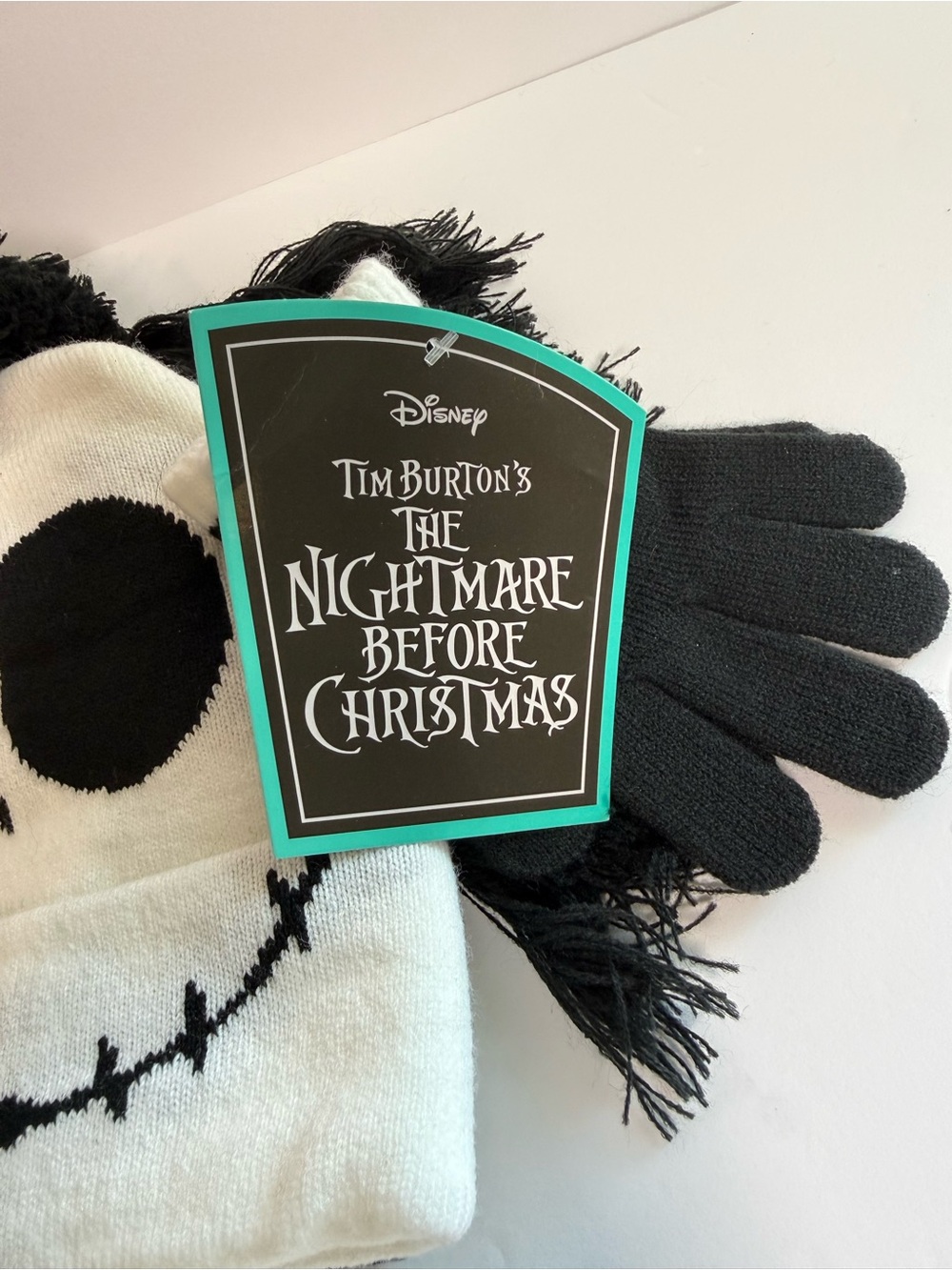 Disney The Nightmare Before Christmas Jack Skellington Hat Scarf Gloves Set - Picture 3 of 4